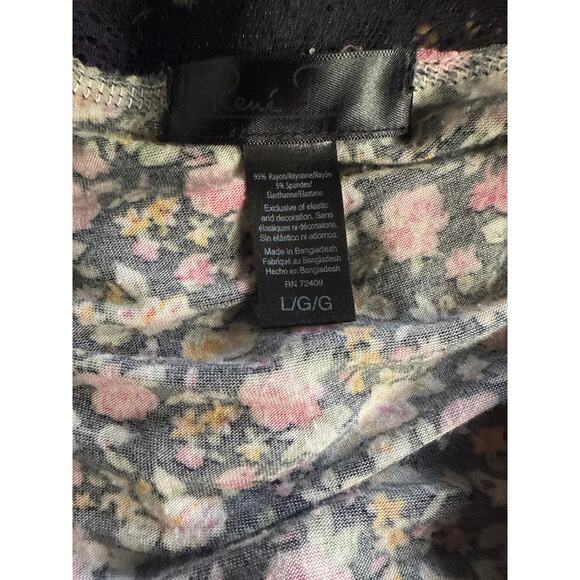 Floral PJ Set 
Size L 
top: pit to pit 17 Length 24 
Shorts: waist 14 length 10 - Picture 4 of 4